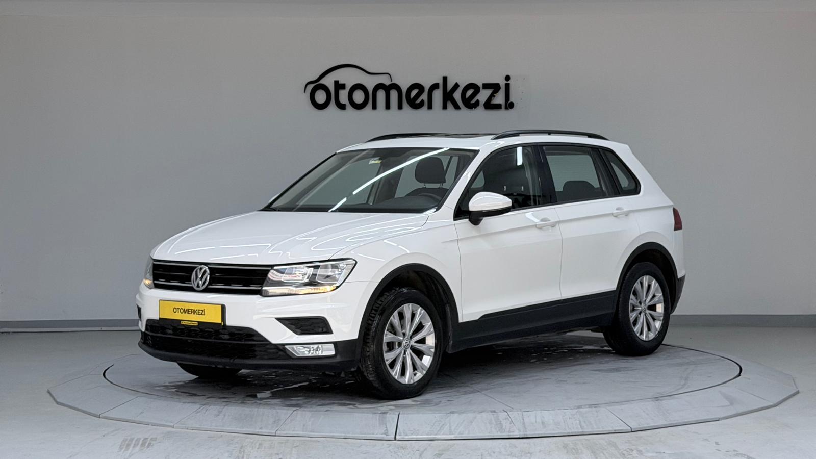 VOLKSWAGEN TIGUAN 1